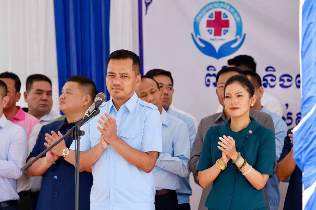 ឯកឧត្ដមអភិសន្តិបណ្ឌិត ស សុខា ថ្លែងសរសើរក្រុមគ្រូពេទ្យស្ម័គ្រចិត្ត ដែលរួមចំណែកជួយពលរដ្ឋ ជាមួយរាជរដ្ឋាភិបាល!!!